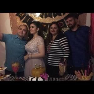 Meet your Posher, Ehab